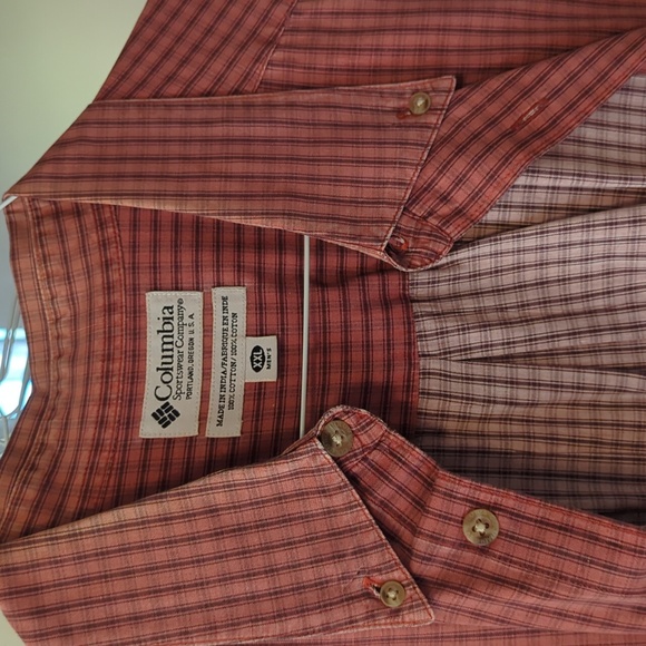 Columbia, etc al,  short sleeve shirts - Picture 3 of 3